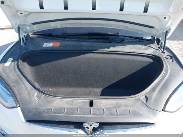 2016 TESLA MODEL X 5YJXCAE27GF020649 Photo 9