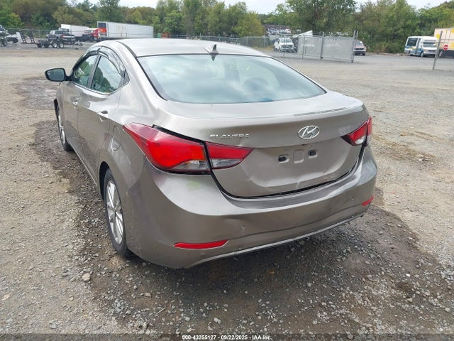 Hyundai ELANTRA SE 2015 5NPDH4AEXFH590571 Image 32