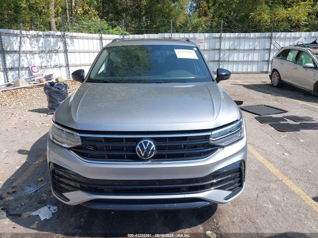 Aukcja sprzedaży 2024 Volkswagen Tiguan 2.0t Se R-line Black, vin: 3VV8B7AX3RM044278, numer aukcji: 43255361