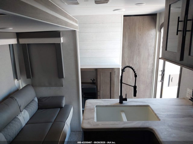 43255467 :رقم المزاد ، 4X4TSMG29M8068806 vin ، 2021 Salem 31kqbts مزاد بيع