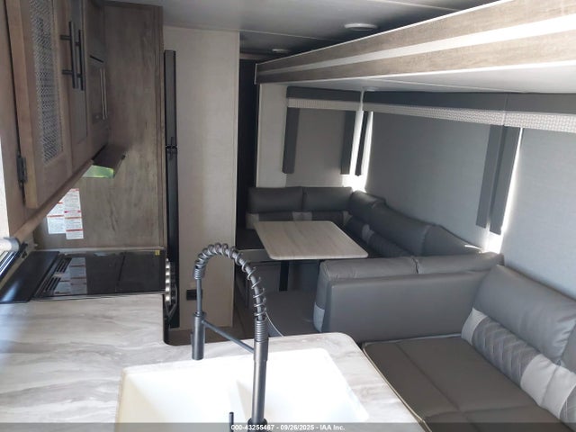 43255467 :رقم المزاد ، 4X4TSMG29M8068806 vin ، 2021 Salem 31kqbts مزاد بيع