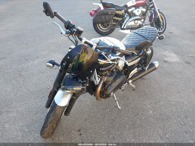 Triumph Motorcycle 2020 2020 SMTD54HF6LT976372 Image 2
