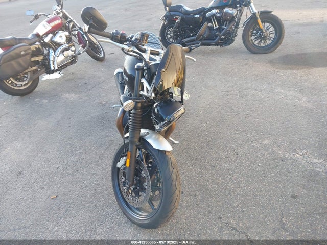 Triumph Motorcycle 2020 2020 SMTD54HF6LT976372 Image 5