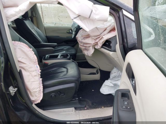 2022 CHRYSLER PACIFICA HYBRID 2C4RC1L72NR140867 Photo 4