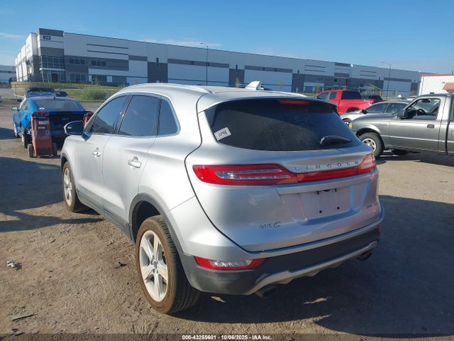 2017 LINCOLN MKC 5LMCJ1D95HUL40251 Photo 2