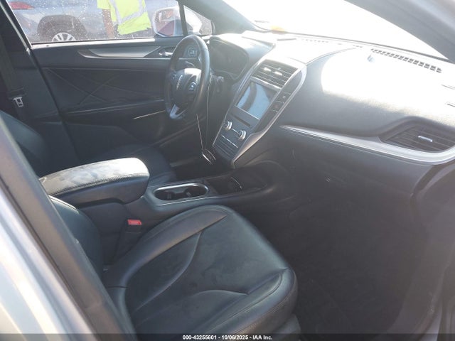 2017 LINCOLN MKC 5LMCJ1D95HUL40251 Photo 4