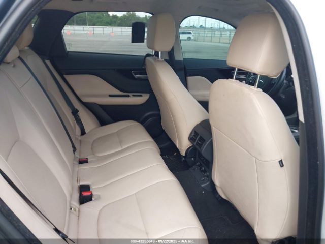 2019 JAGUAR F-PACE SADCJ2FX3KA611023 Photo 7