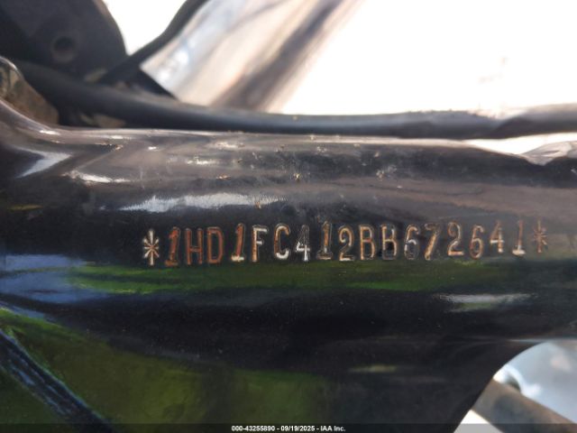 2011 HARLEY-DAVIDSON FLHTCU 1HD1FC412BB672641 Photo 9