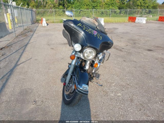 2011 HARLEY-DAVIDSON FLHTCU 1HD1FC412BB672641 Photo 4