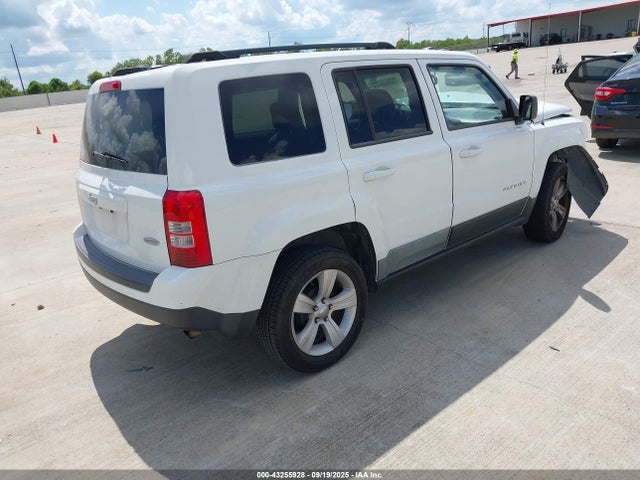 Jeep 2014 2014 1C4NJPFA8ED630764 Image 4