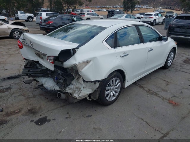 1N4AL3AP5GN378696 Nissan 2016