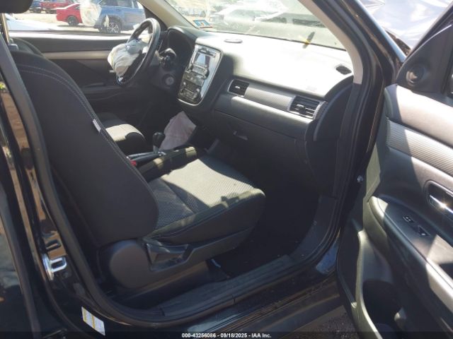 2016 MITSUBISHI OUTLANDER JA4AZ3A38GZ018010 Photo 4