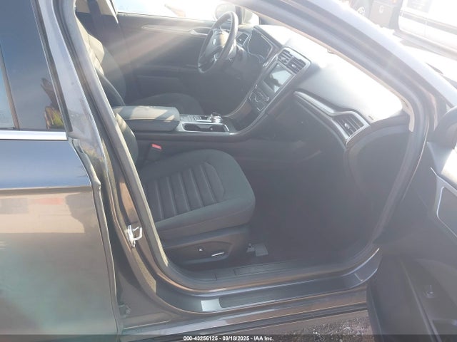 3FA6P0HD6HR140665 Ford 2017