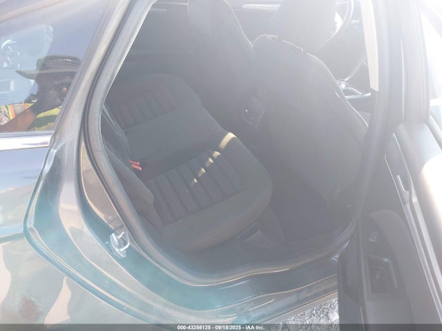3FA6P0HD6HR140665 Ford 2017