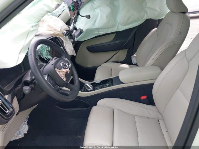 2024 VOLVO XC40 YV4L12UL9R2316151 Photo 4