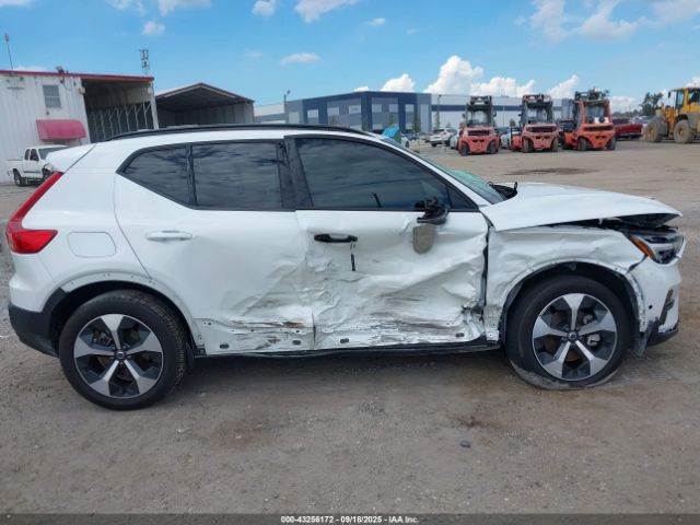 2024 VOLVO XC40 YV4L12UL9R2316151 Photo 5