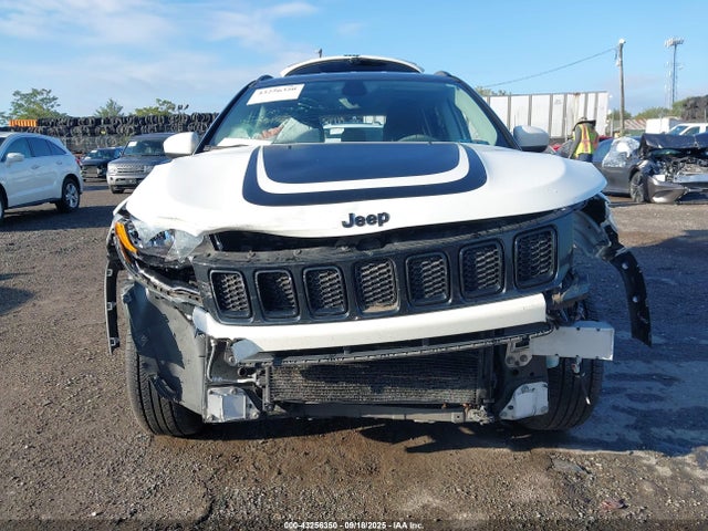 Jeep 2018 2018 3C4NJCBB9JT438488 Image 6