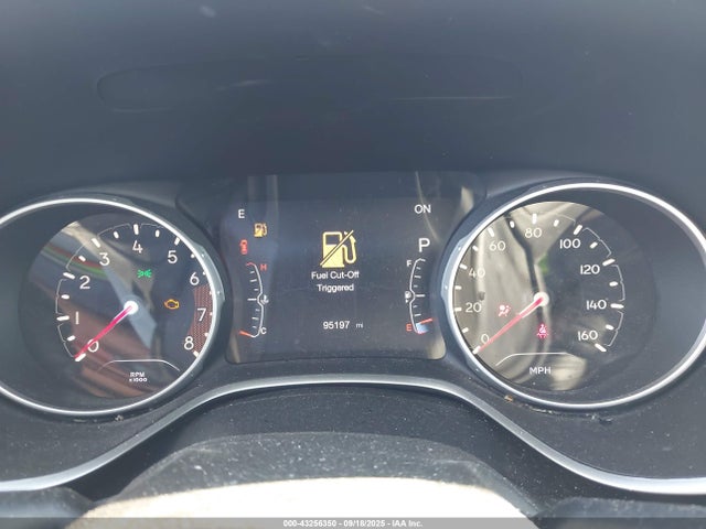 Jeep 2018 2018 3C4NJCBB9JT438488 Image 7