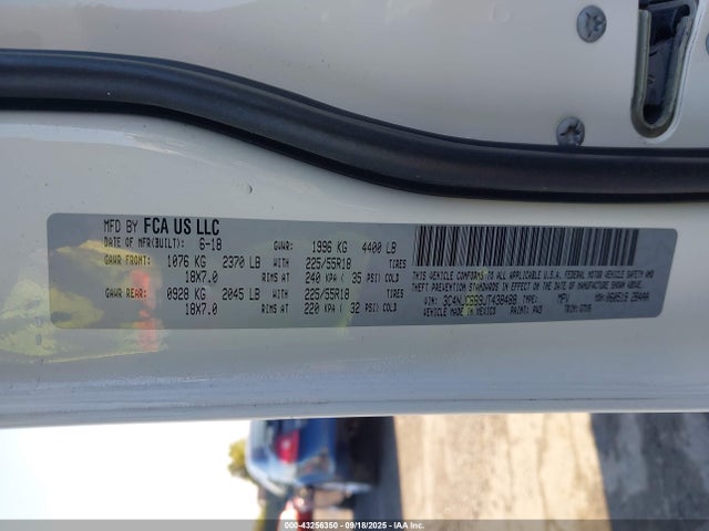 Jeep 2018 2018 3C4NJCBB9JT438488 Image 9