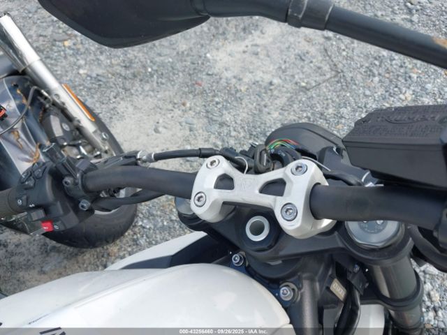 2024 TRIUMPH MOTORCYCLE STREET TRIPLE SMTA604S0RTBL7292 Photo 6