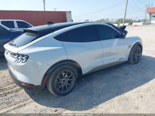 2023 FORD MUSTANG MACH-E 3FMTK3SU1PMA62874 Photo 3