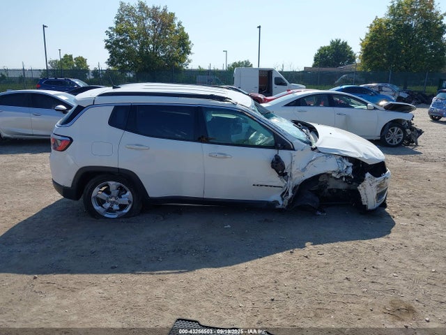 Jeep Compass 2018 3C4NJDBB1JT232734 Image 14