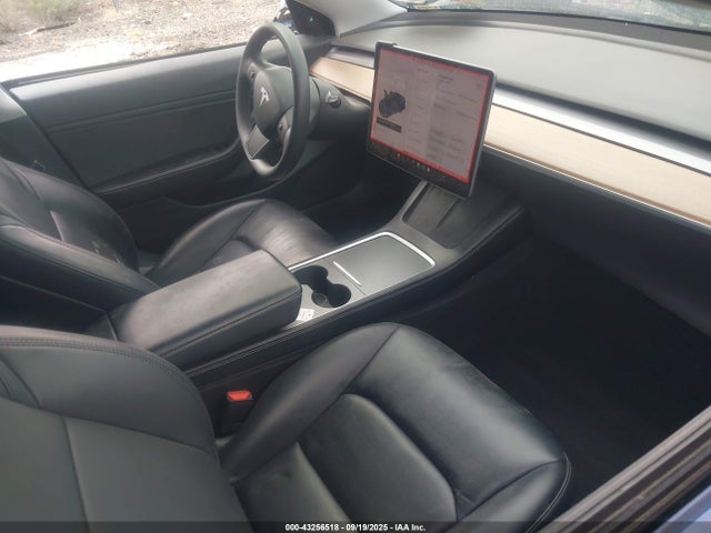 2021 TESLA MODEL 3 5YJ3E1EC0MF925358 Photo 4