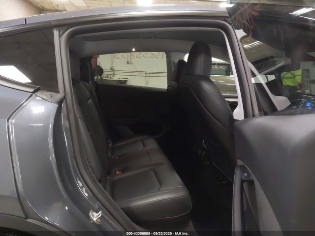 Продажа на аукционе авто 2023 Tesla Model Y Awd/long Range Dual Motor All-wheel Drive, vin: 7SAYGDEE1PA081905, номер лота: 43256855