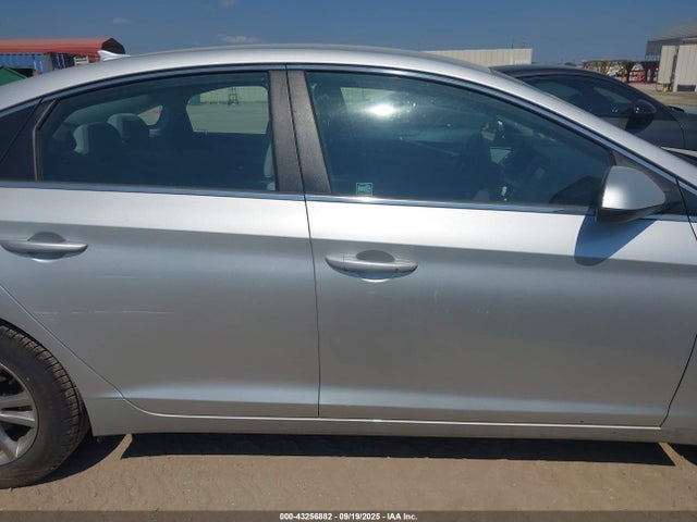 5NPE24AF0HH570315 Hyundai 2017