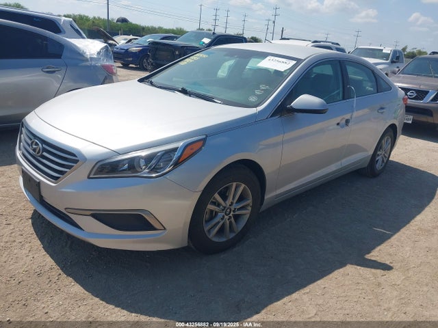 5NPE24AF0HH570315 Hyundai 2017