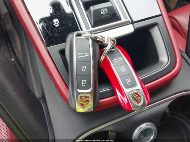 2021 PORSCHE CAYENNE WP1AB2AY1MDA27946 Photo 10