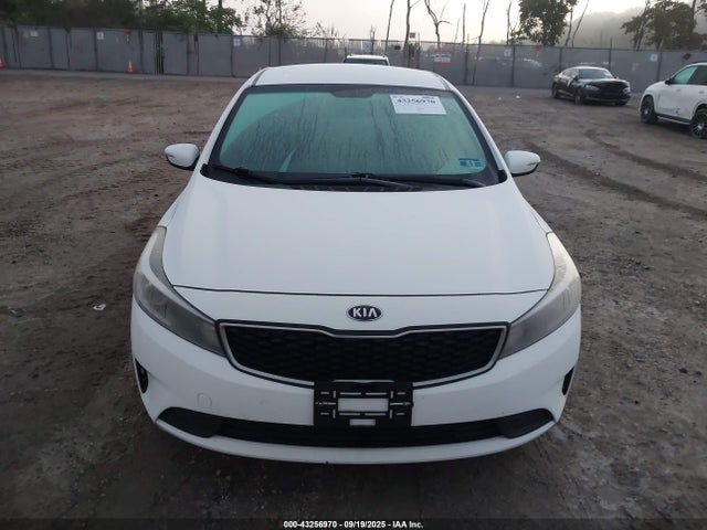Продажа на аукционе авто 2017 Kia Forte Lx, vin: KNAFK5A82H5727139, номер лота: 43256970