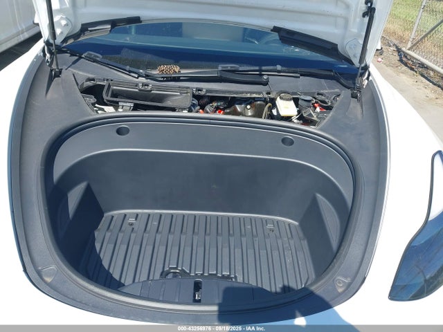 2023 TESLA MODEL 3 5YJ3E1EA8PF609483 Photo 9