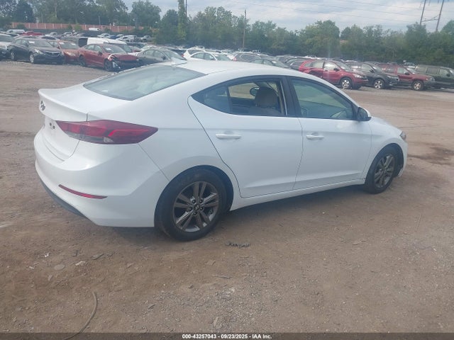 5NPD84LF8HH023767 Hyundai Elantra