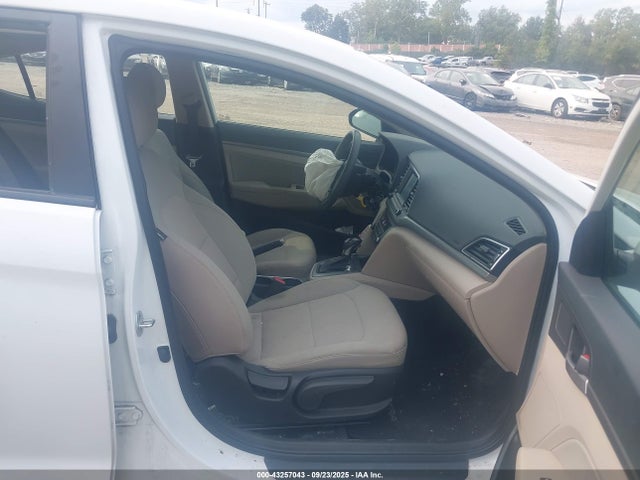 5NPD84LF8HH023767 Hyundai Elantra