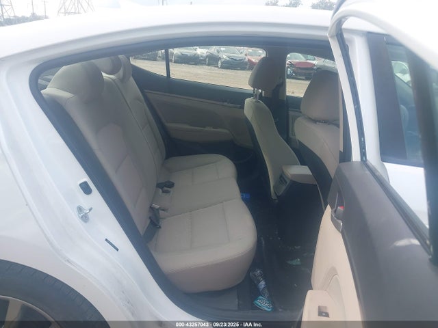 5NPD84LF8HH023767 Hyundai Elantra