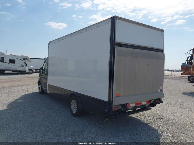 1FDBF9ZM3GKB54522 Ford 2016