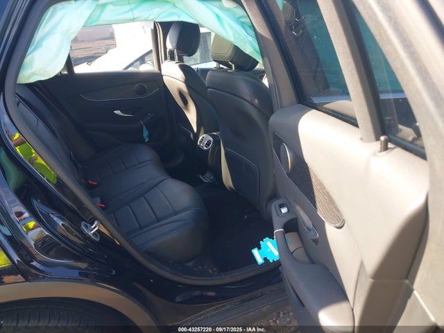 W1N0G8EB7NV399609 Mercedes-Benz Glc 300 4matic Suv