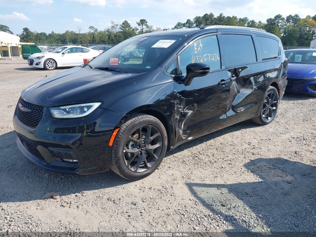 Chrysler Pacifica 2025 2C4RC1GG2SR524475 Image 2