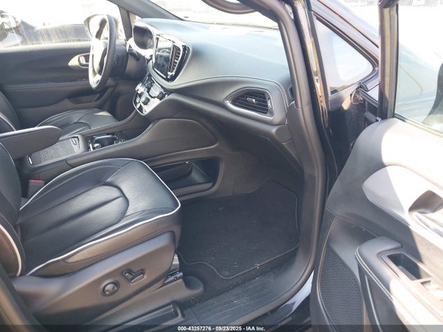 Chrysler Pacifica 2025 2C4RC1GG2SR524475 Image 5