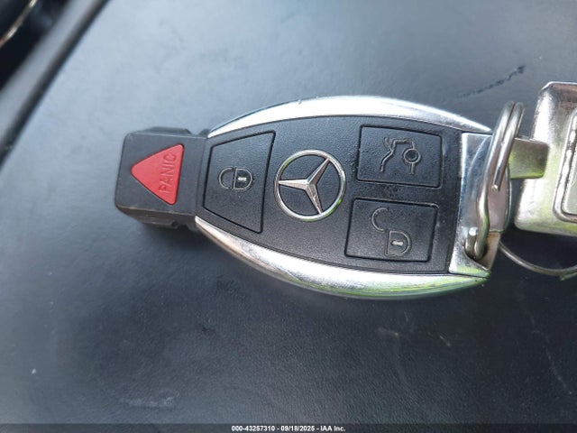 2011 Mercedes-benz S 550 მანქანა იყიდება აუქციონზე, vin: WDDNG7BB2BA377411, აუქციონის ნომერი: 43257310