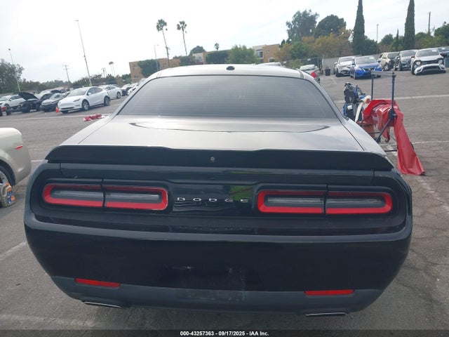 Dodge Challenger 2018 2C3CDZAG2JH328328 Image 16