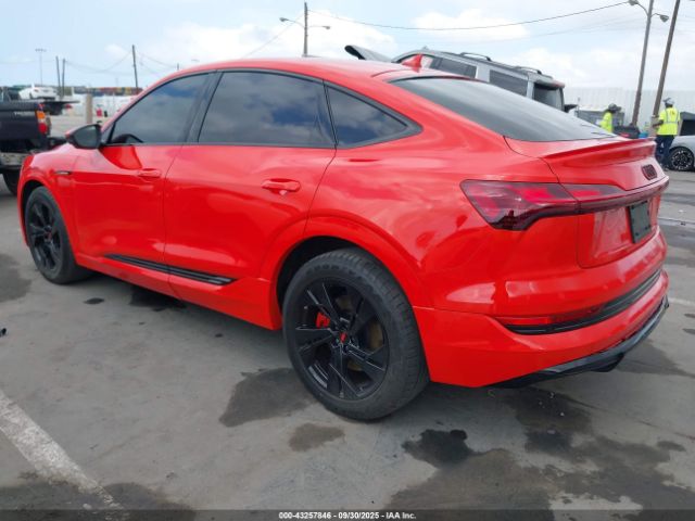 2022 AUDI E-TRON SPORTBACK WA11AAGE4NB015096 Photo 2