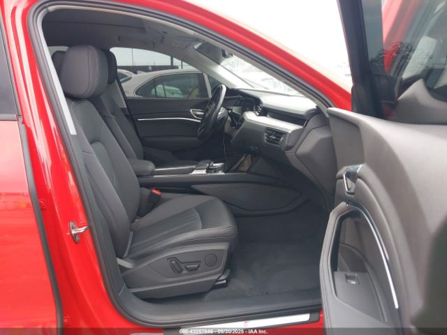 2022 AUDI E-TRON SPORTBACK WA11AAGE4NB015096 Photo 4