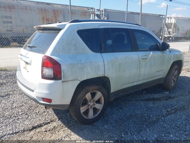 1C4NJDBB7FD376799 Jeep Compass