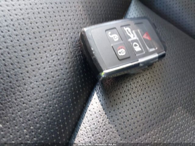 2022 JAGUAR F-PACE SADCJ2EX5NA698705 Photo 10