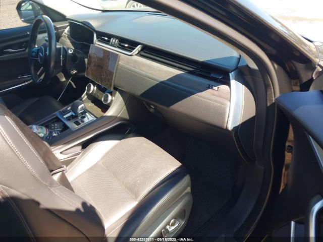2022 JAGUAR F-PACE SADCJ2EX5NA698705 Photo 4