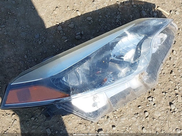 2T1BURHE0GC561378 Toyota COROLLA LE