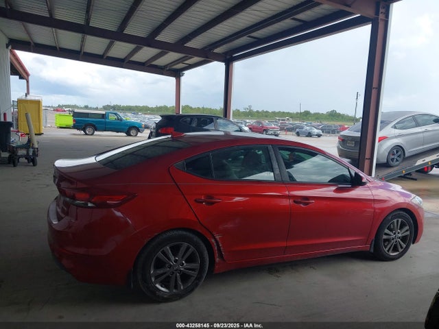 Hyundai 2017 2017 5NPD84LF4HH085294 Image 12