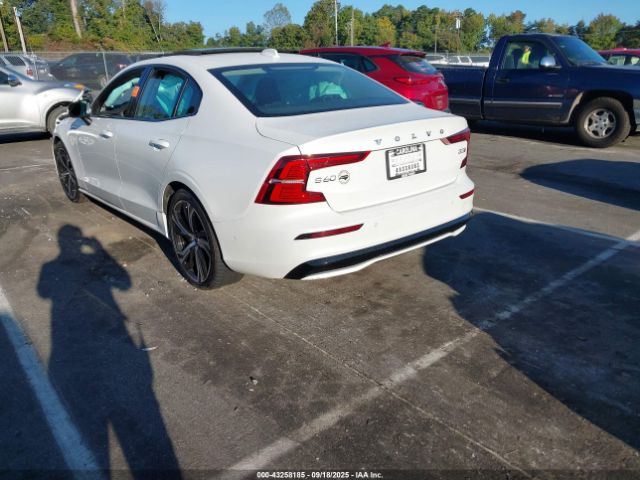 2024 VOLVO S60 7JRL12TL3RG280868 Photo 2